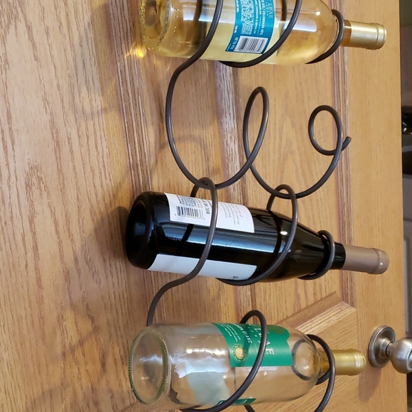 Unique Wine Rack! 🍷 - Picture 3 of 5